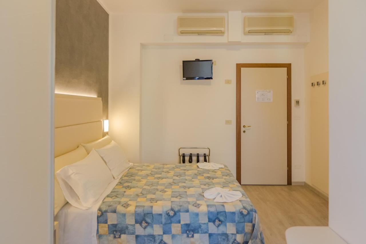 Hotel Bremen Rimini Exterior foto