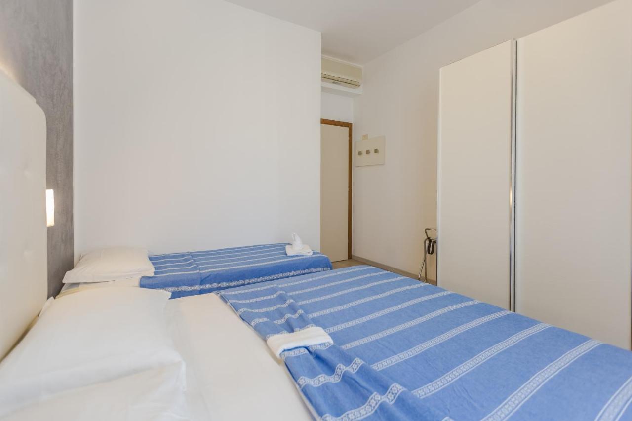 Hotel Bremen Rimini Exterior foto